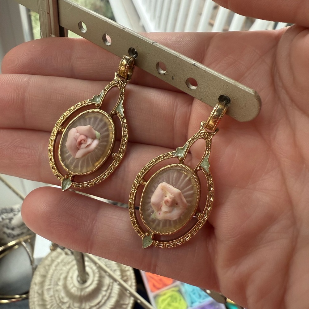 Vintage Elegant Gold and Pink Rose Cameo Frosted Glass Earrings